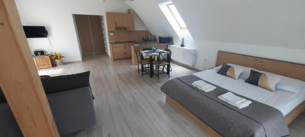 Apartamenty U Piotra Чарны-Дунаец Экстерьер фото
