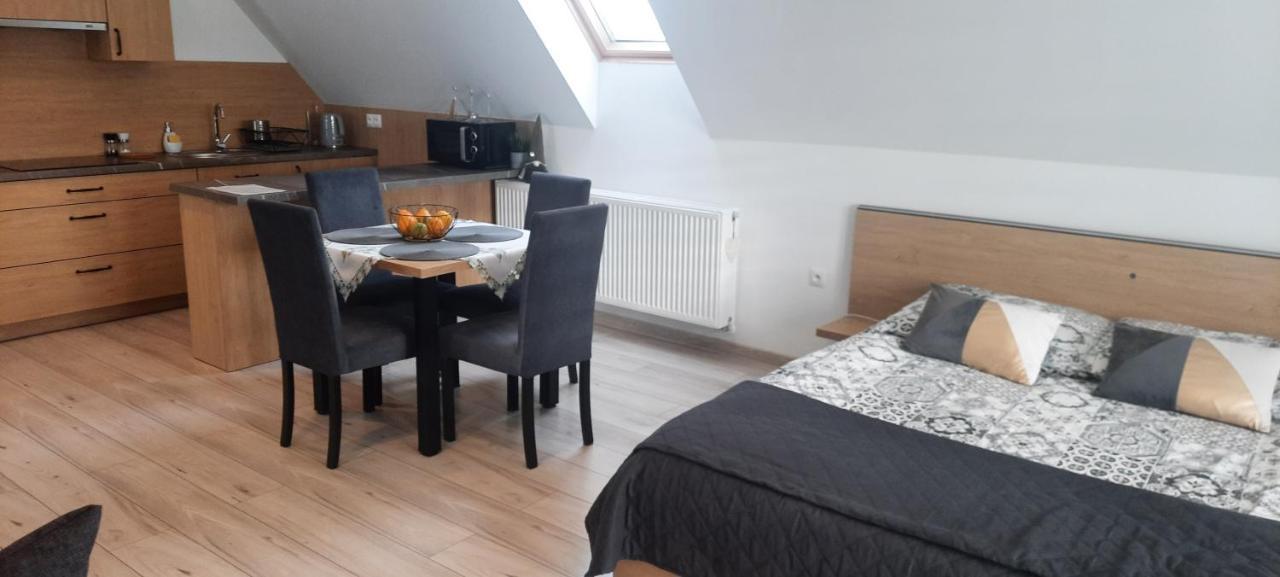 Apartamenty U Piotra Чарны-Дунаец Экстерьер фото